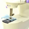 CREATOR: gd-jpeg v1.0 (using IJG JPEG v62), quality = 100 Швейна міні машинка Mini Sewing Machine SM-202A 4 в 1 портативна домашня машинка для шиття від мережі / батарей / педалі