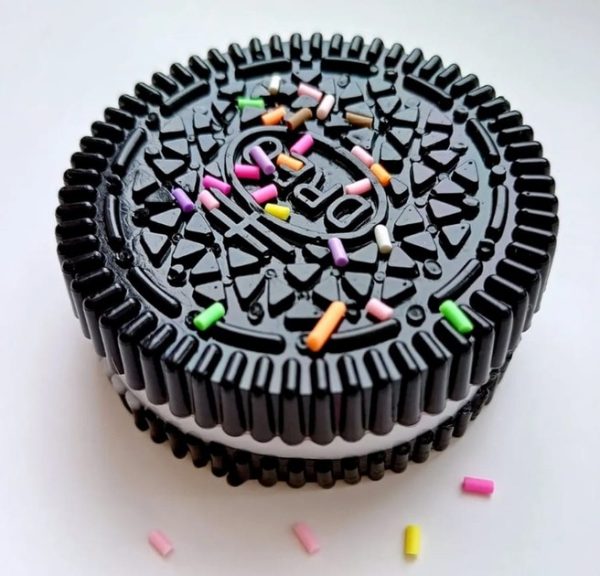 89564816707142_-ae10173a8d Антистрес іграшка Oreo Squish · Cквіш ОРЕО з присипкою та M&M's