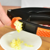 Прес для часнику Multifunctional Garlic Presser Часничниця + ніж для чищення овочів + паличка для очищення преса