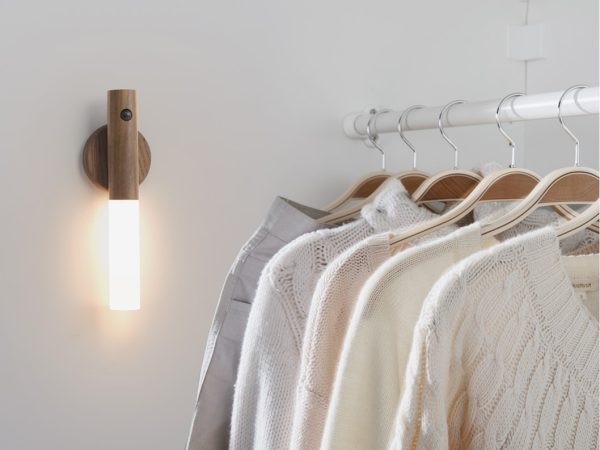 Настінний світильник – нічник Wood Light із датчиком руху